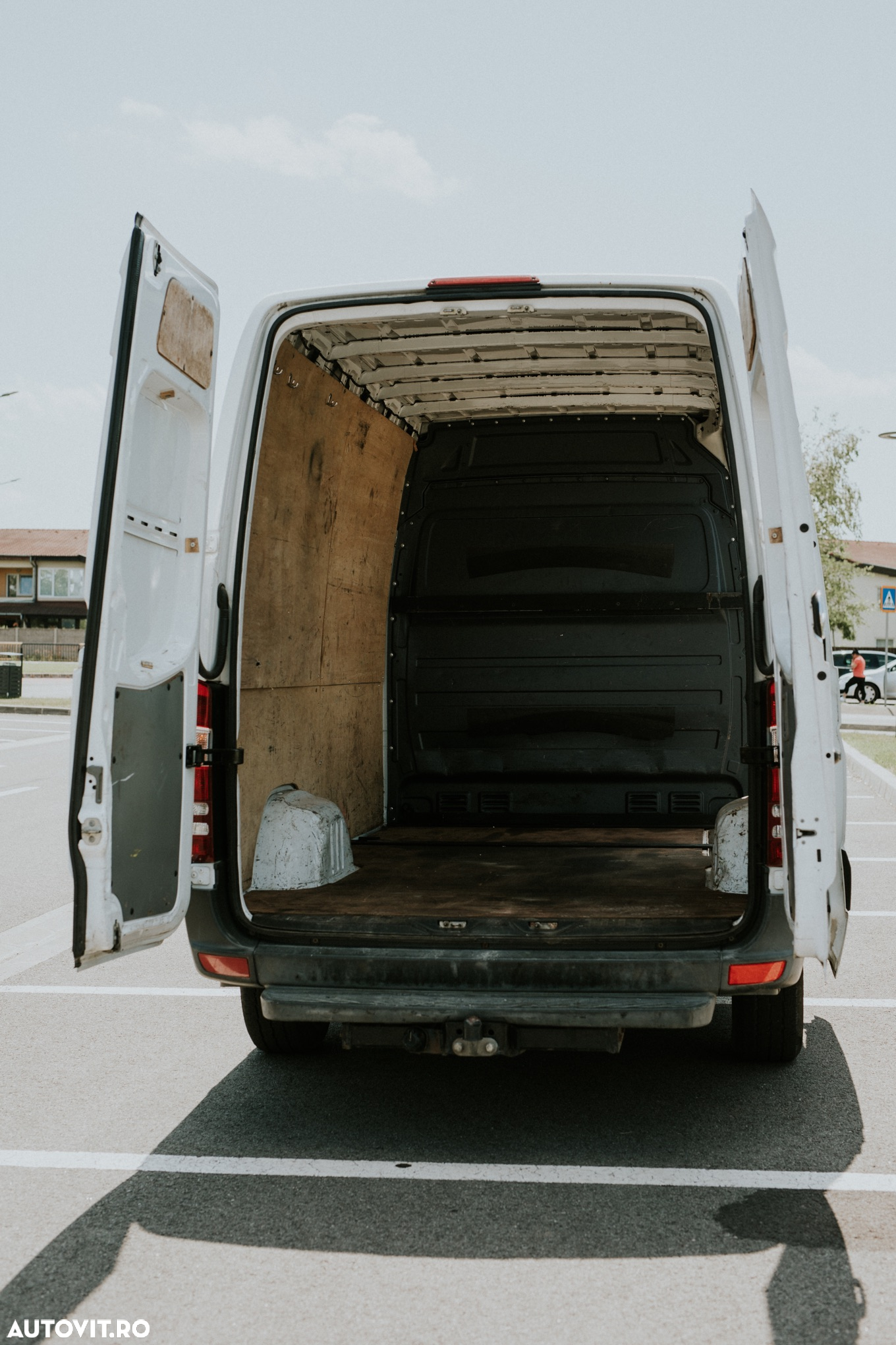 Mercedes-Benz Sprinter - 13
