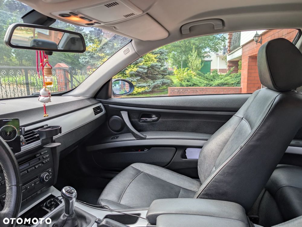 BMW Seria 3 320i Coupe - 15