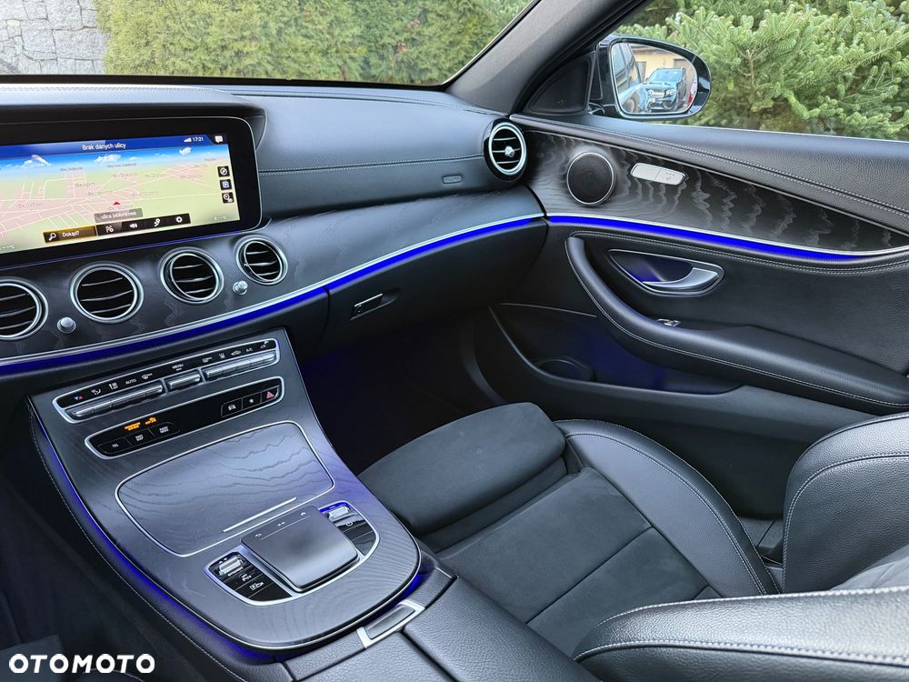 Mercedes-Benz Klasa E 300 de 9G-TRONIC AMG Line - 36
