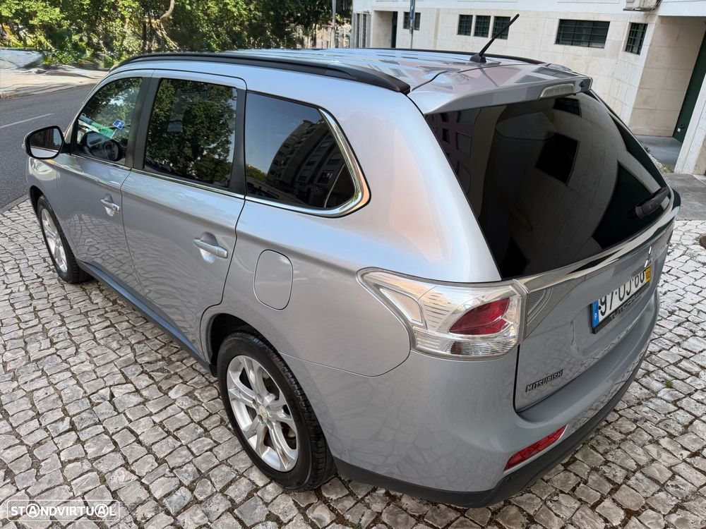 Mitsubishi Outlander 2.2 DI-D Intense - 7