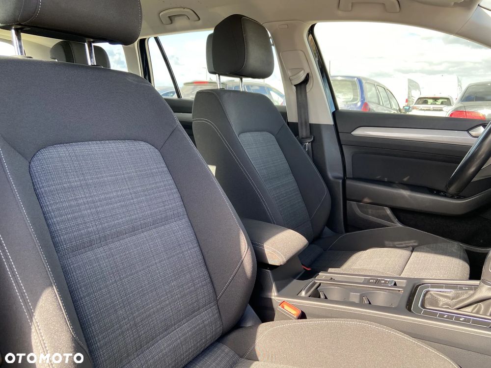 Volkswagen Passat 2.0 TSI Business DSG - 11