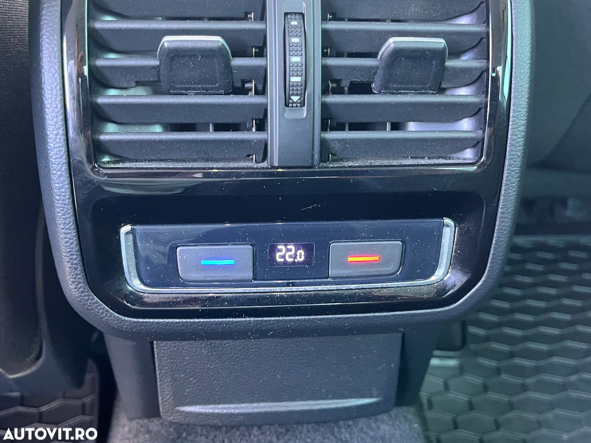 Volkswagen Passat - 23