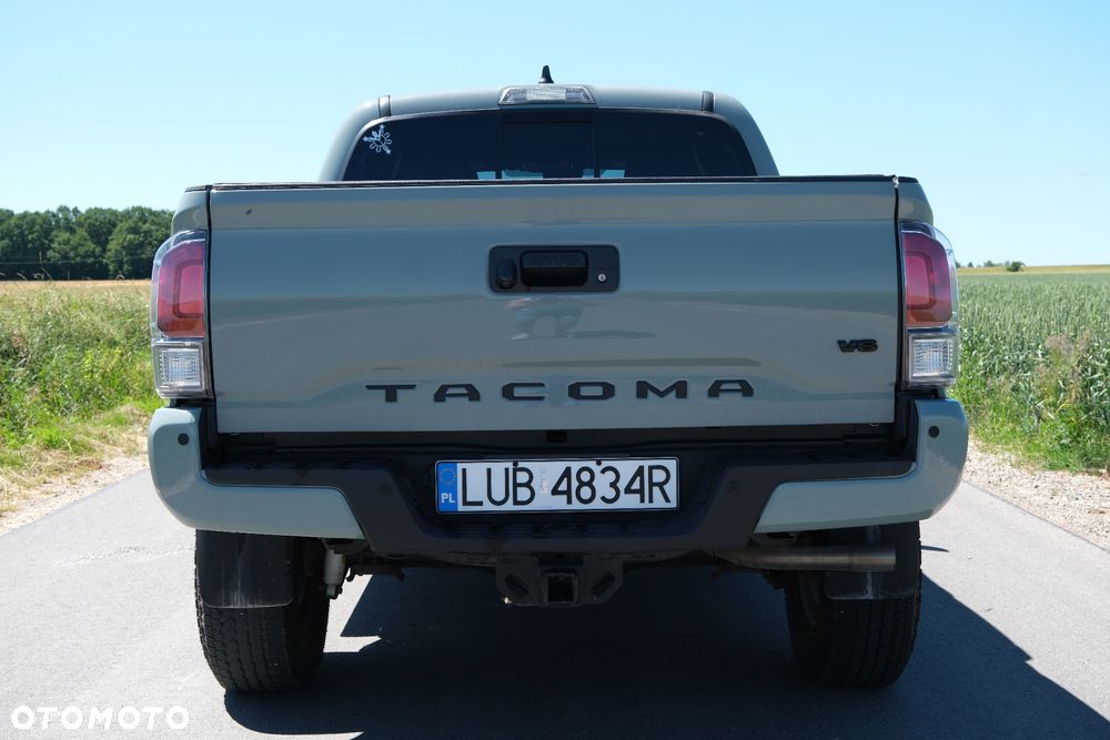 Toyota Tacoma - 7