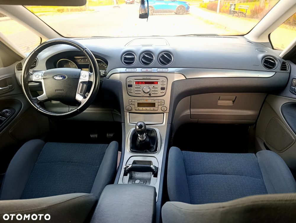 Ford S-Max - 14