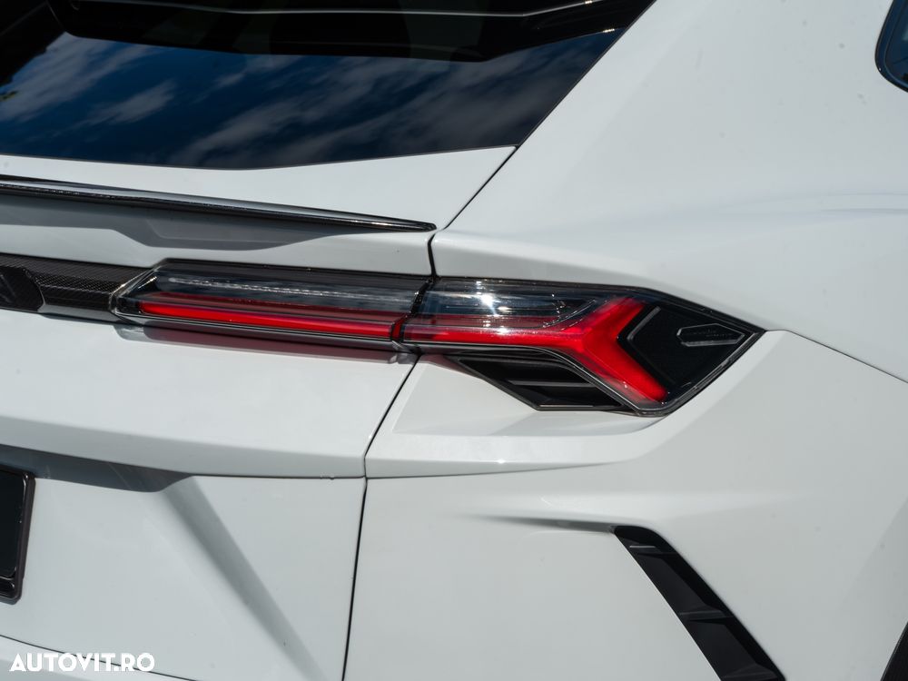 Lamborghini URUS - 10