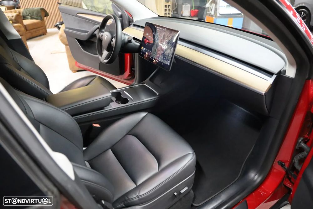 Tesla Model Y Long Range Tração Integral - 14