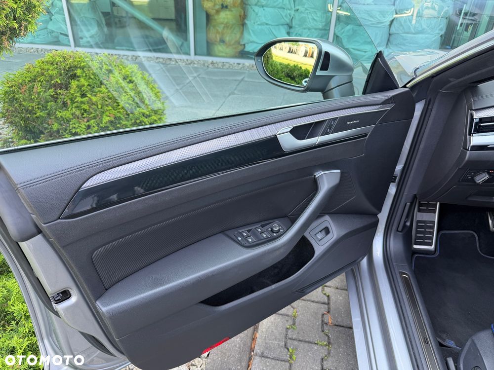 Volkswagen Arteon 2.0 TSI 4Motion R DSG - 17
