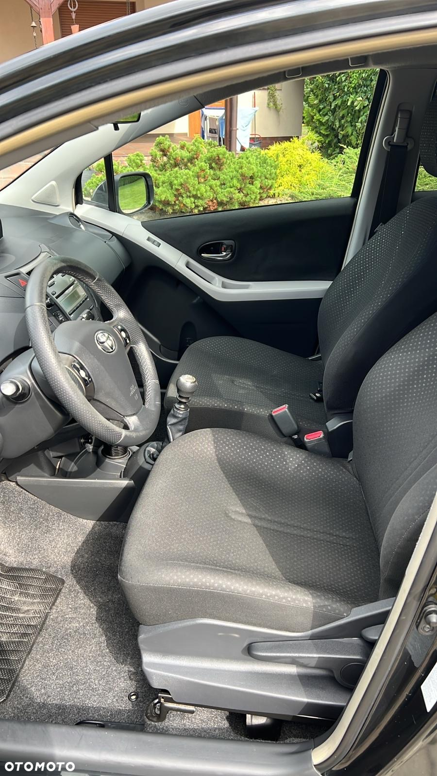Toyota Yaris - 5