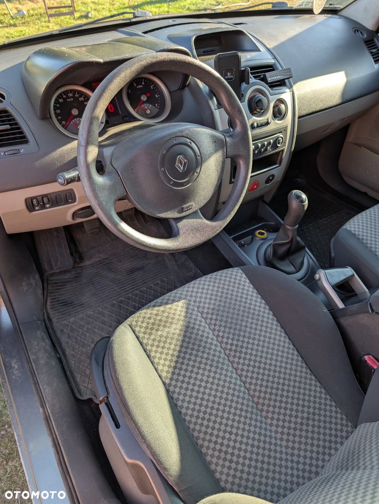 Renault Megane 1.6 Authentique - 7