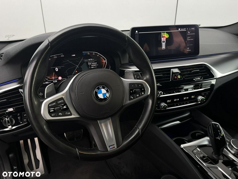BMW Seria 5 520d M Sport sport - 12