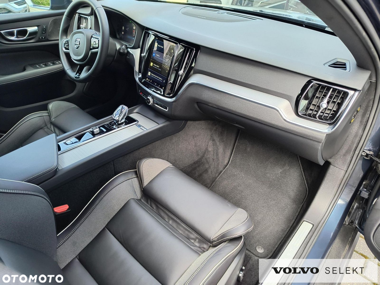 Volvo V60 Cross Country - 24