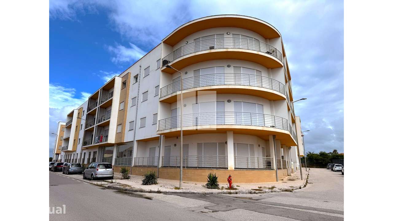 T3K c/ Garagem ao Lado da Praia - Grande imagem: 3/47