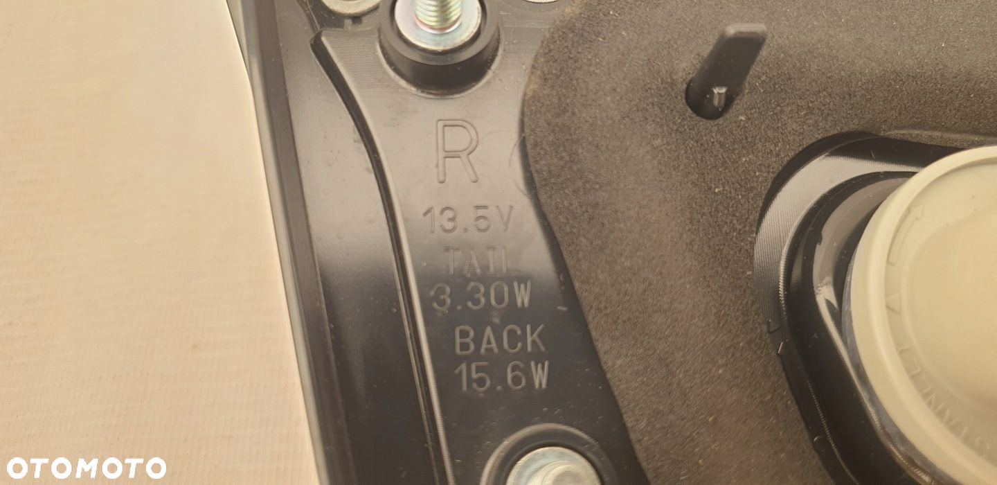 MITSUBISHI ASX LAMPA TYLNA PRAWA W KLAPĘ LED - 4