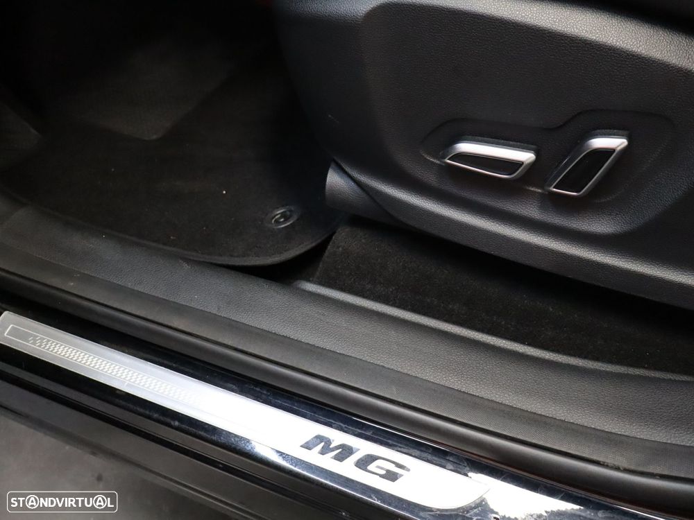 MG EHS 1.5 T-GDI Plug-in Hybrid Luxury - 12