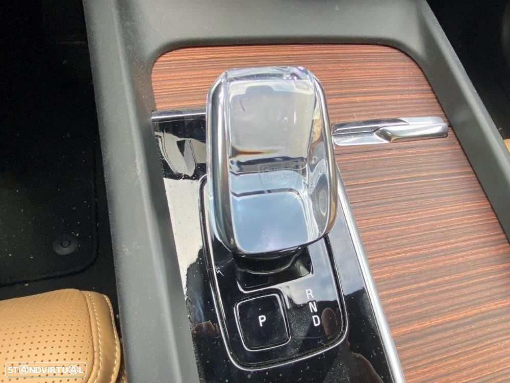 Volvo XC 60 2.0 T6 PHEV Ultra Bright - 17