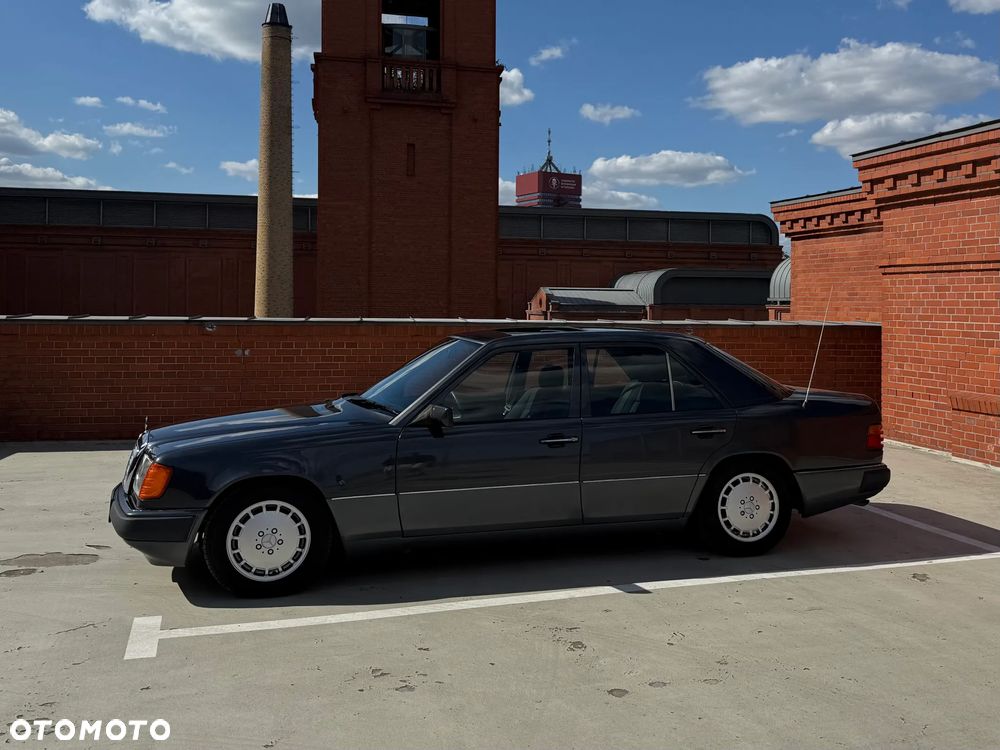 Mercedes-Benz W124 (1984-1993) - 18