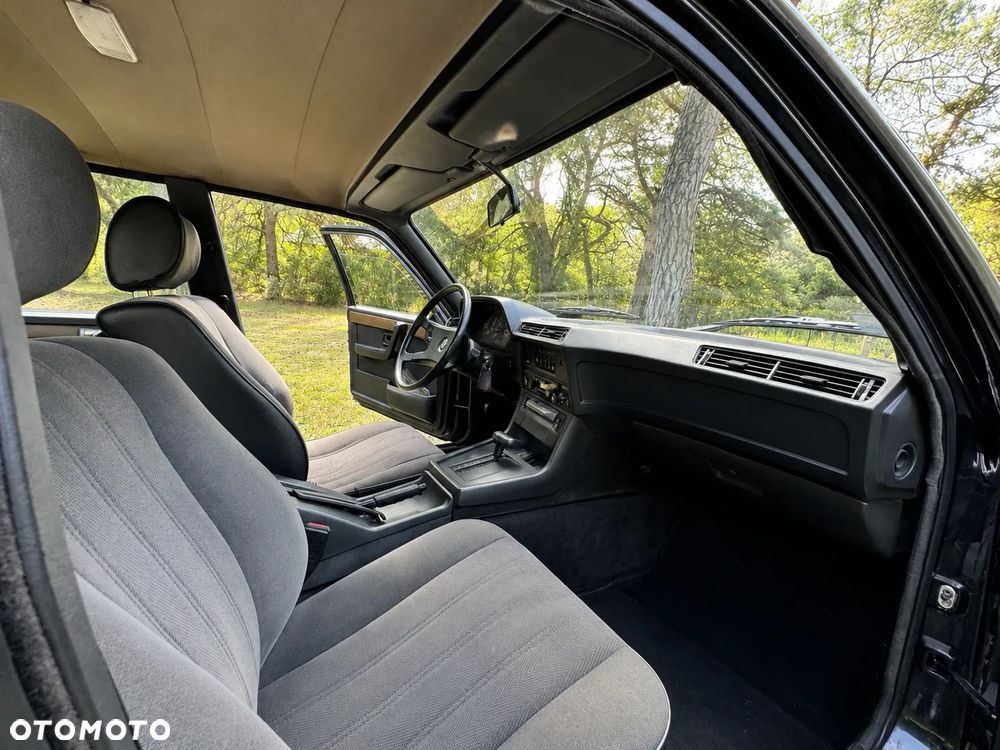 BMW Seria 7 - 32