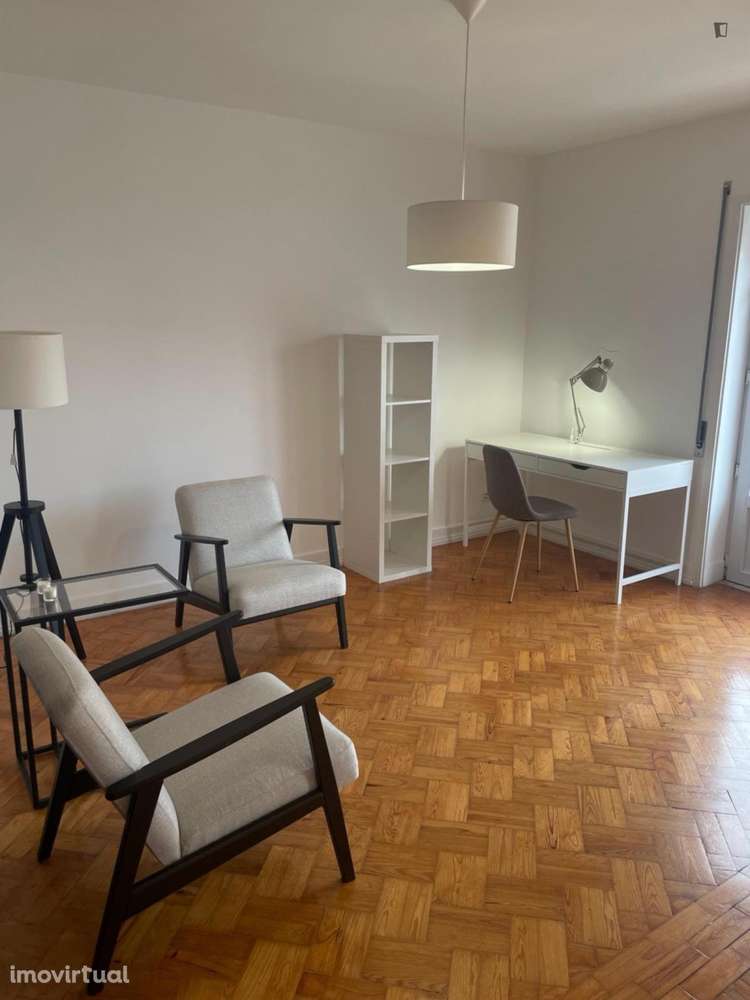 Quarto - localizado em Montes Claros Coimbra - Grande imagem: 3/8