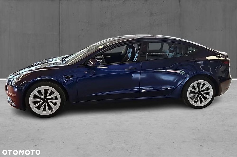 Tesla Model 3 2023 photo 4