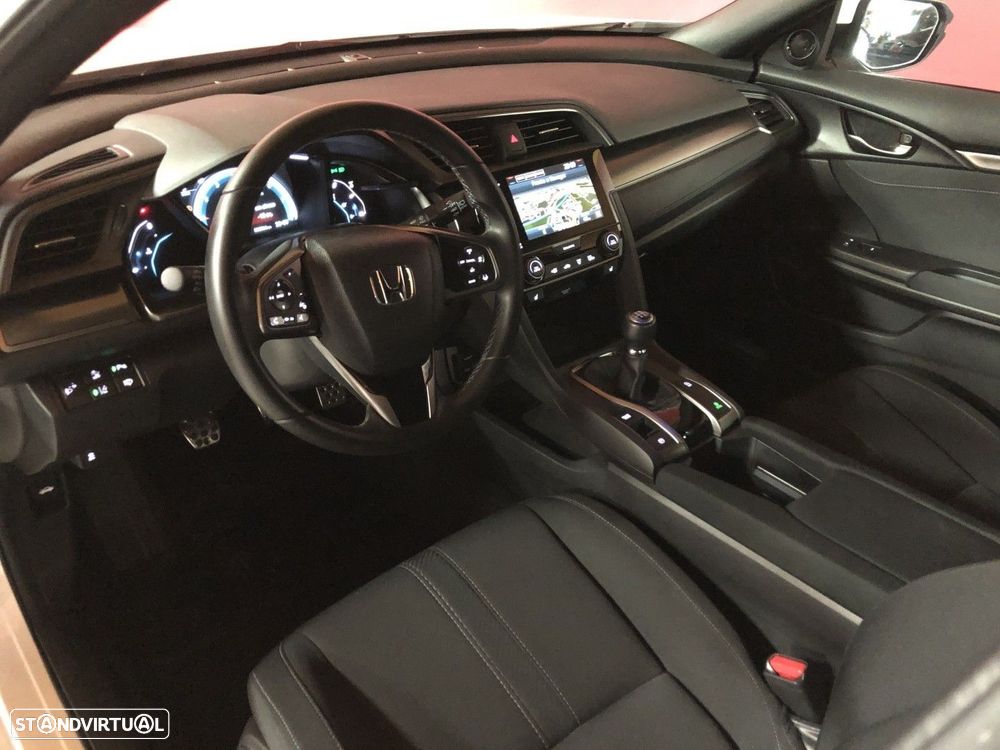 Honda Civic 1.0 i-VTEC Executive Premium - 6