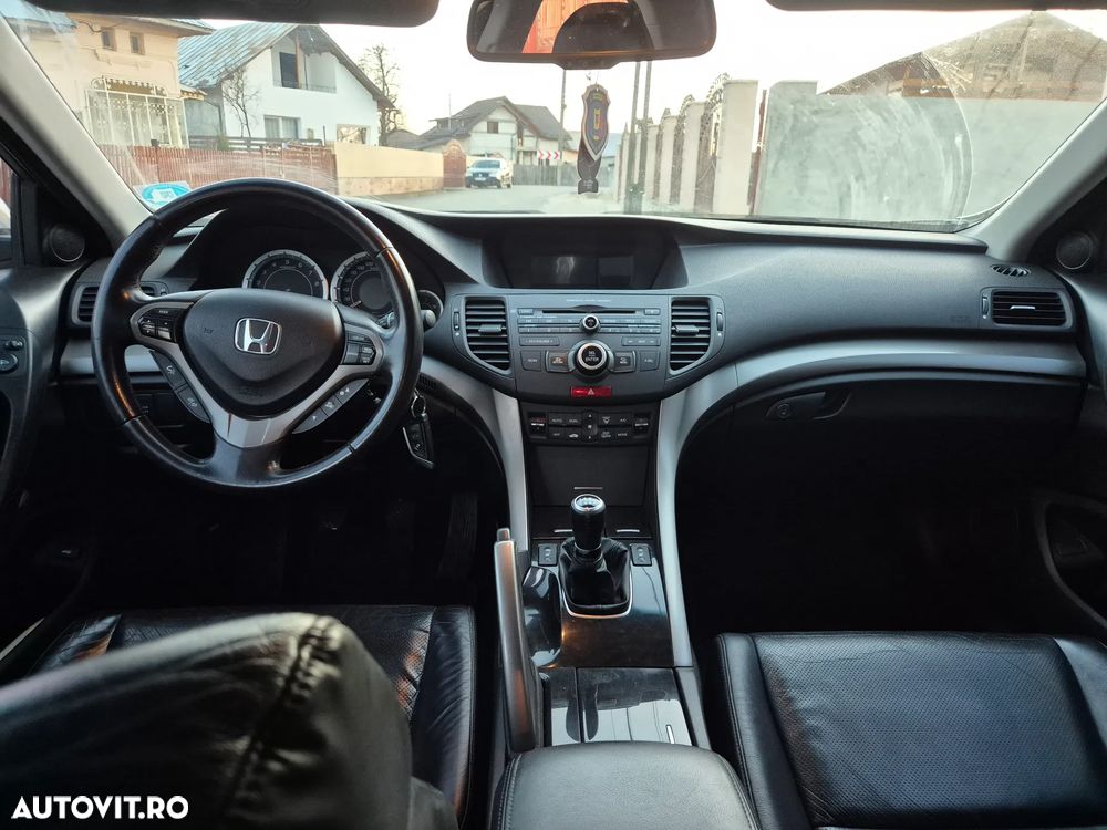 Honda Accord 2.0 Executive - 8
