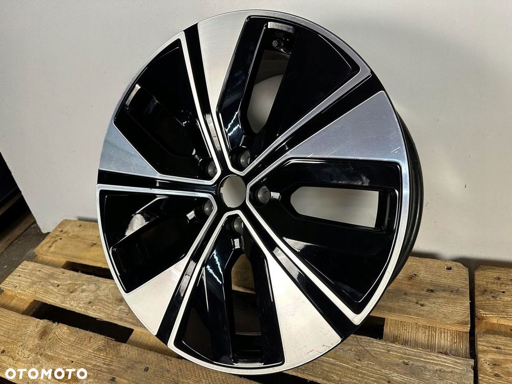 FELGA ALUMINIOWA VOLVO POLESTAR 19" 8.0 32327781 CALA LADNA - 2