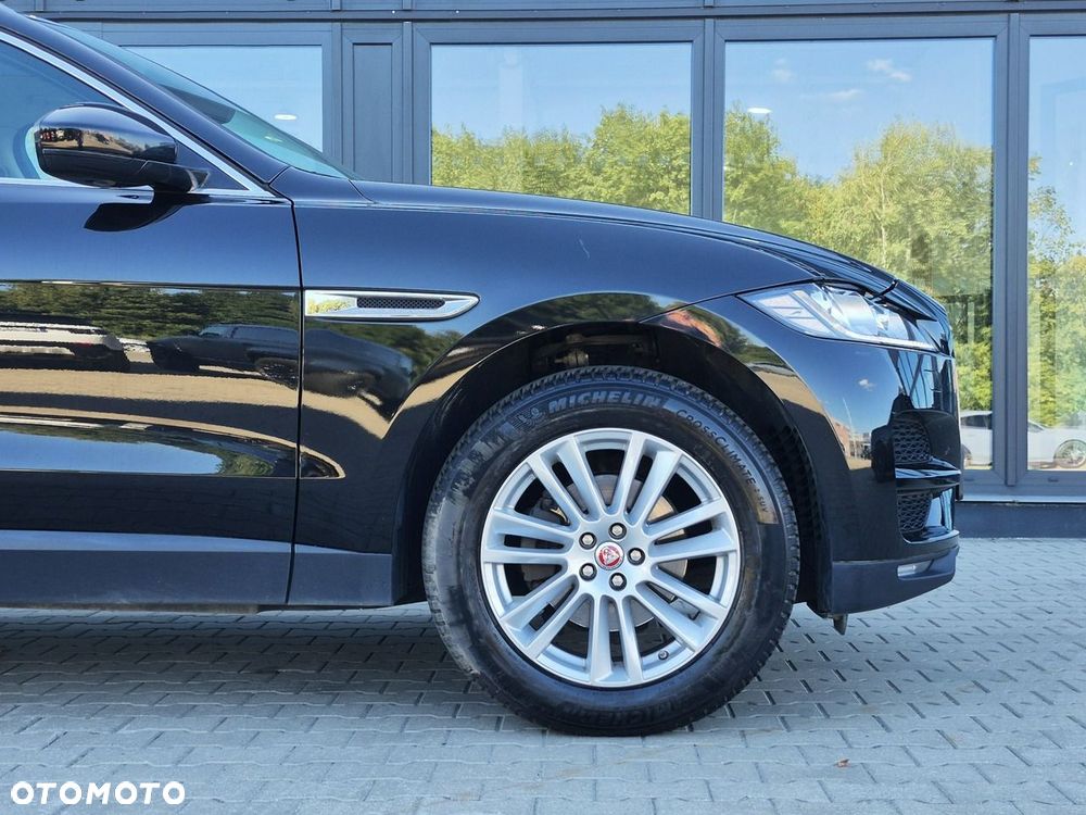 Jaguar F-Pace 25d AWD Prestige - 9