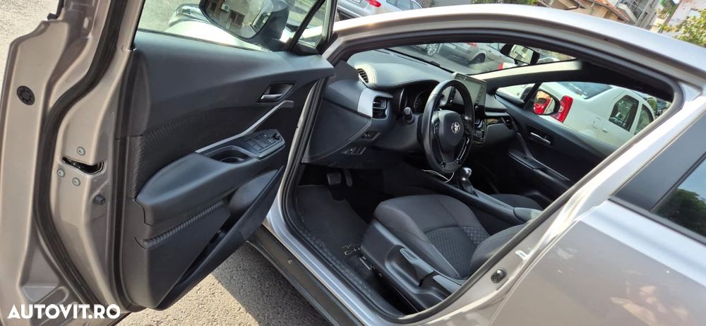 Toyota C-HR 1.8 HSD 4x2 CVT C-enter - 15