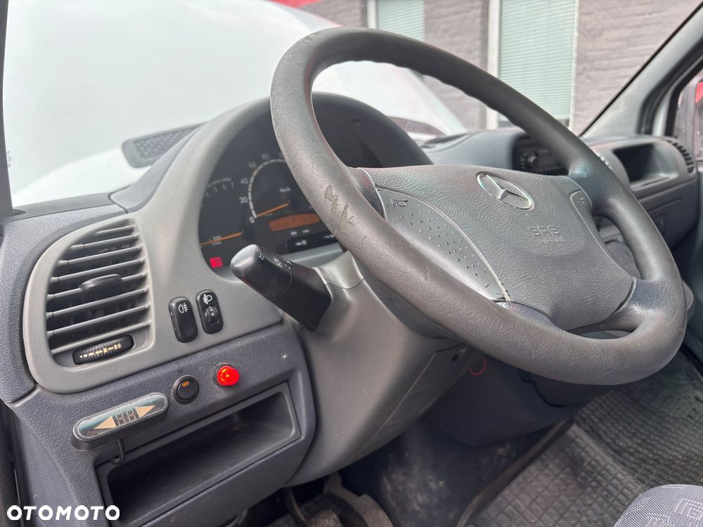 Mercedes-Benz Sprinter - 24