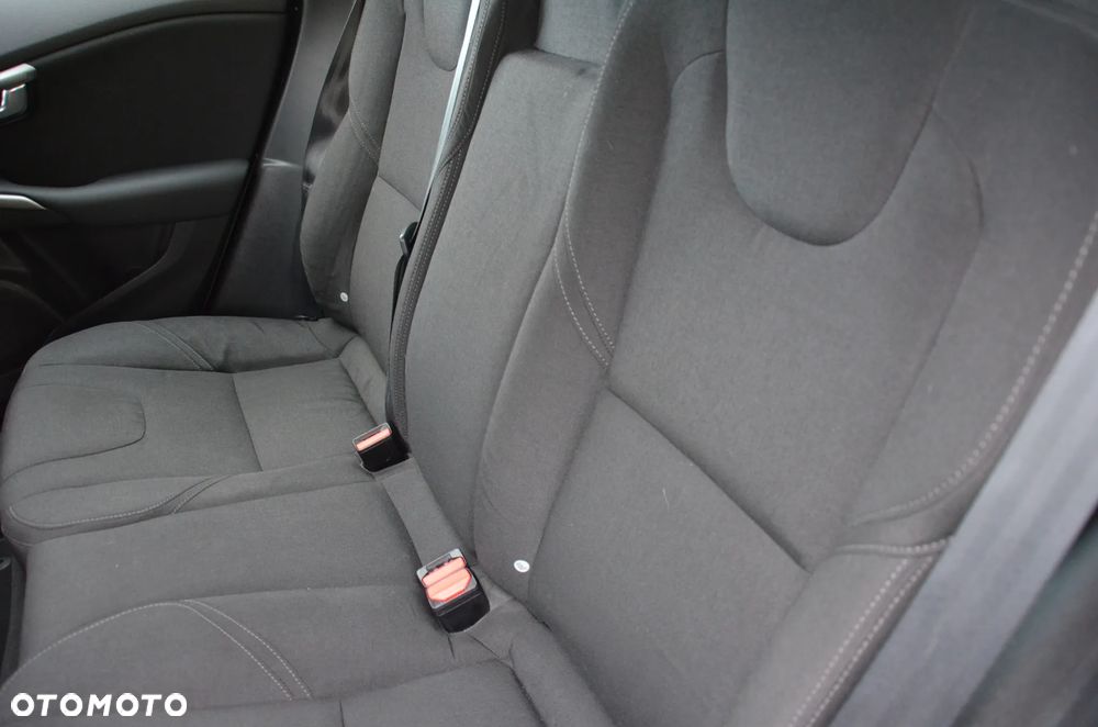 Volvo V40 T2 Kinetic - 22