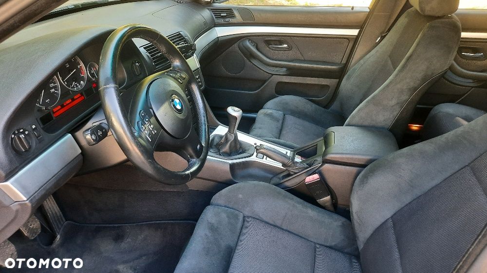 BMW Seria 5 525i - 10
