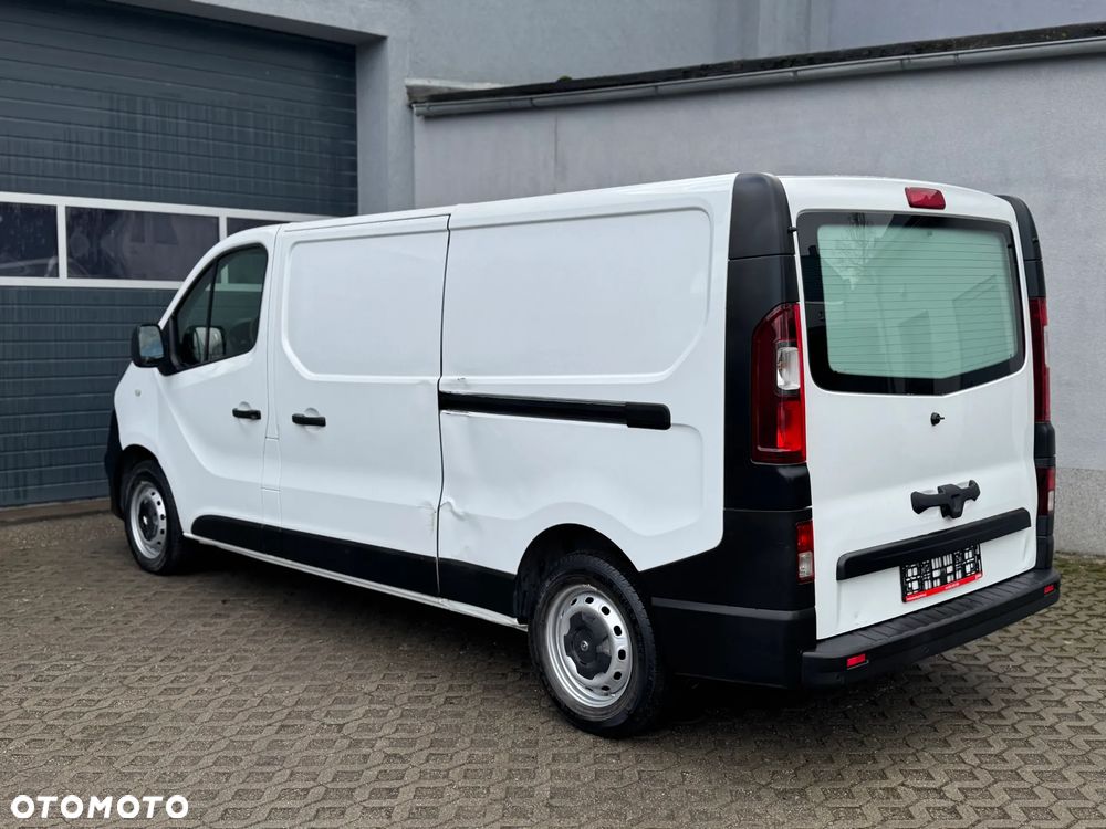 Opel Vivaro - 8