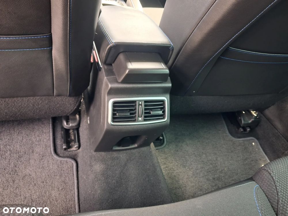 Renault Megane ENERGY dCi 110 EDC BOSE EDITION - 22