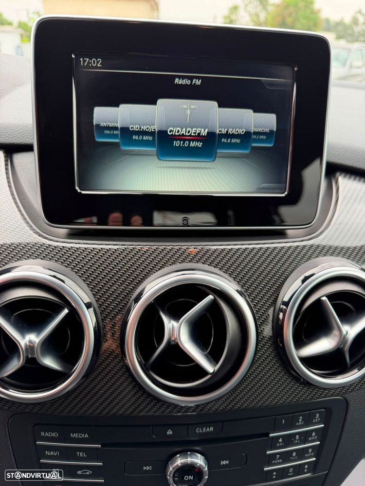 Mercedes-Benz B 220 d AMG Line - 31