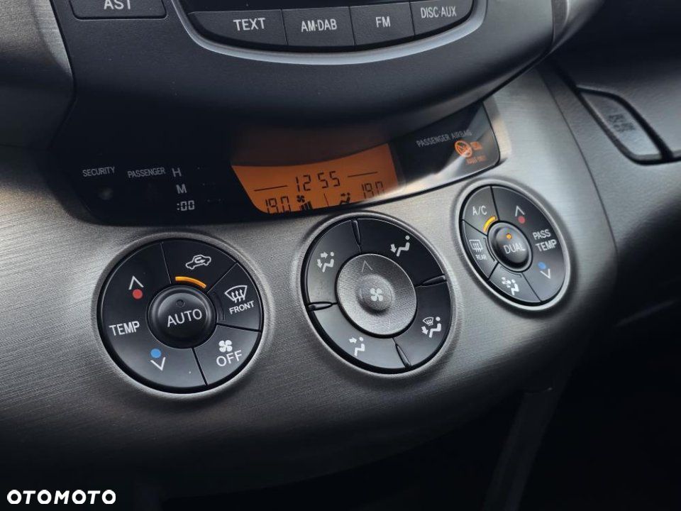 Toyota RAV4 - 32
