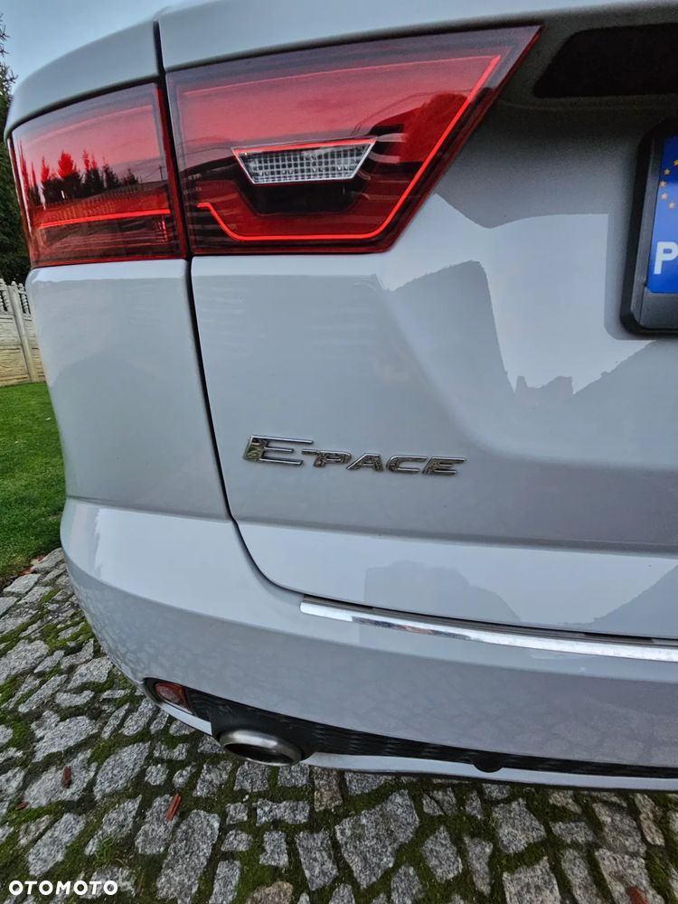 Jaguar E-Pace D150 R-Dynamic - 13