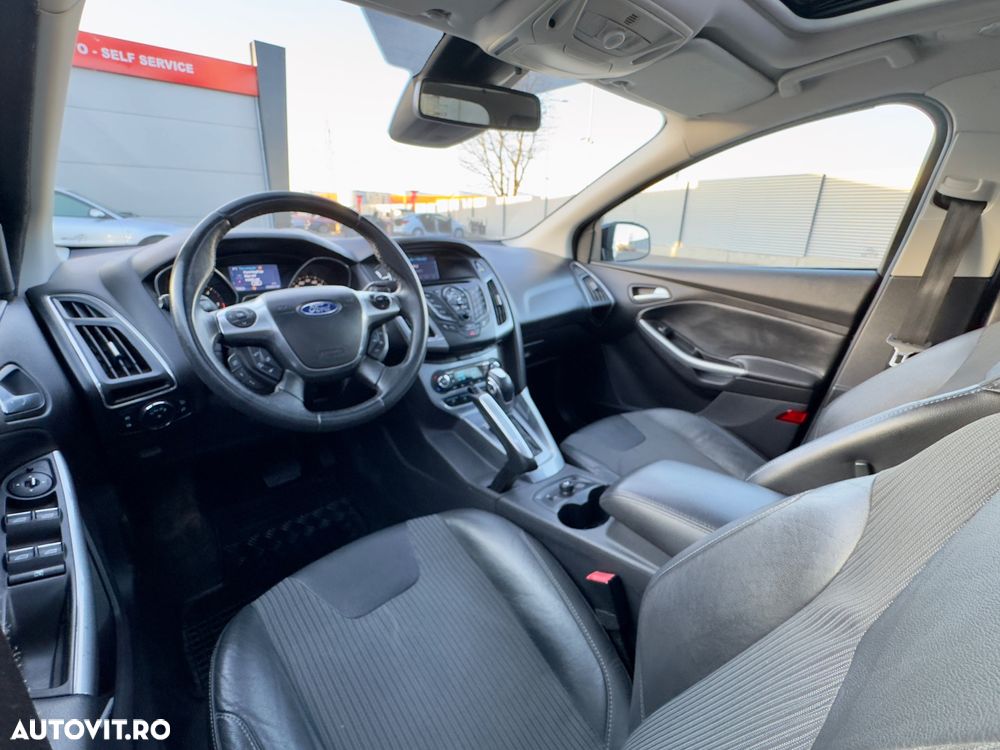 Ford Focus 2.0 TDCI DPF Powershift Titanium - 11