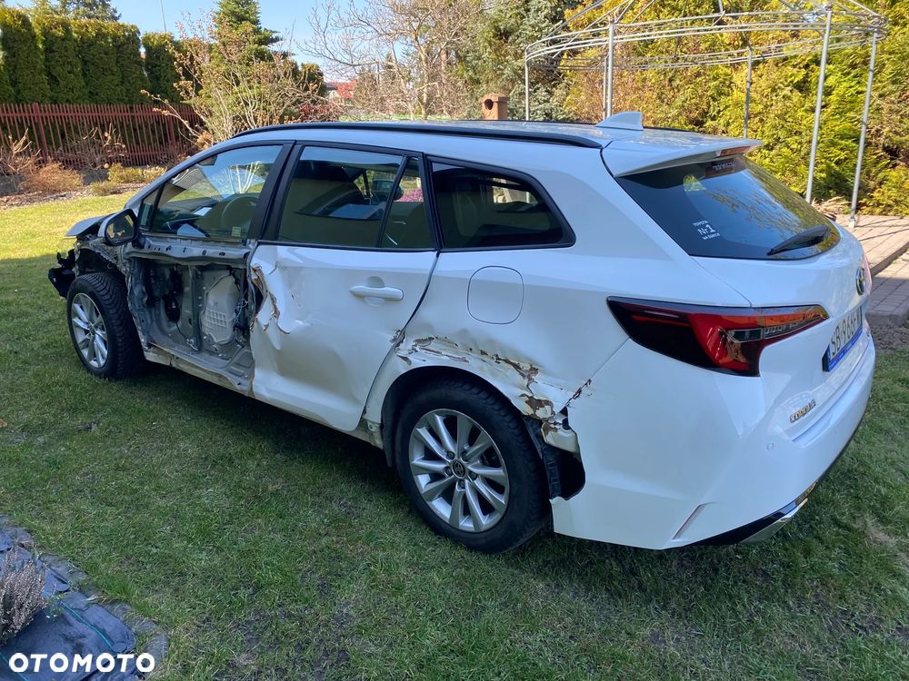 Toyota Corolla 2.0 Hybrid Comfort - 2