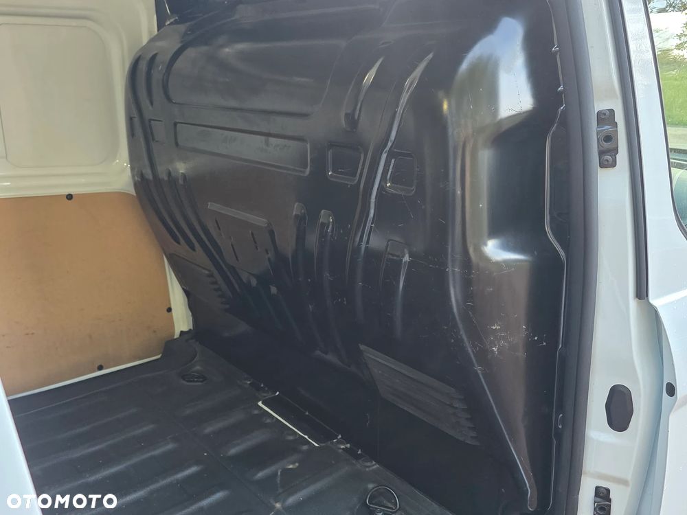 Ford Transit Connect - 18