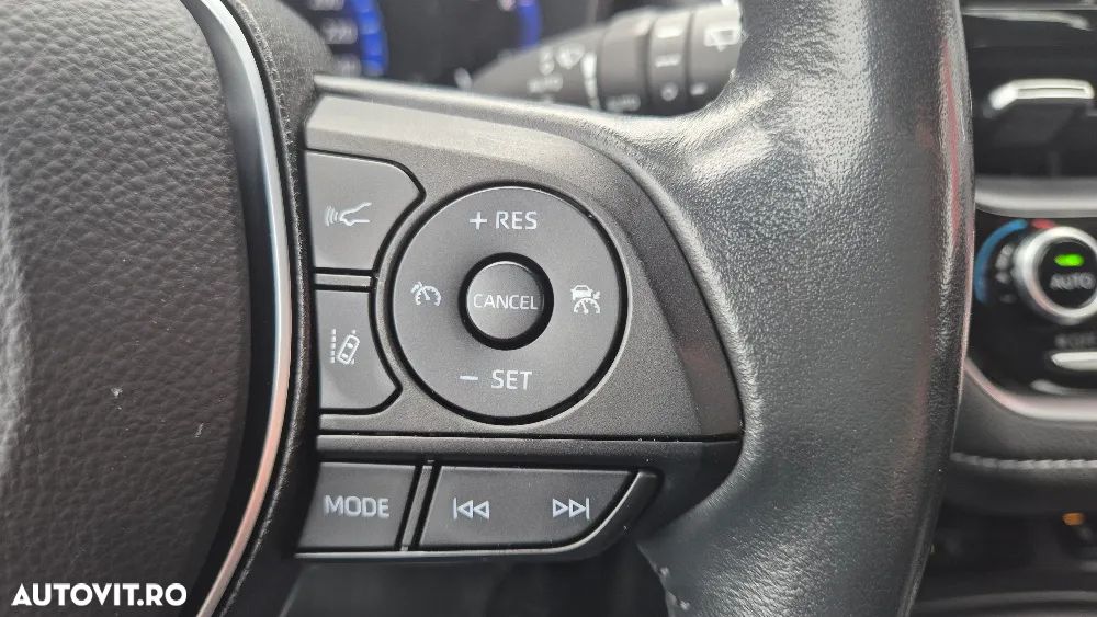 Toyota Corolla 1.8 HSD Dynamic - 23