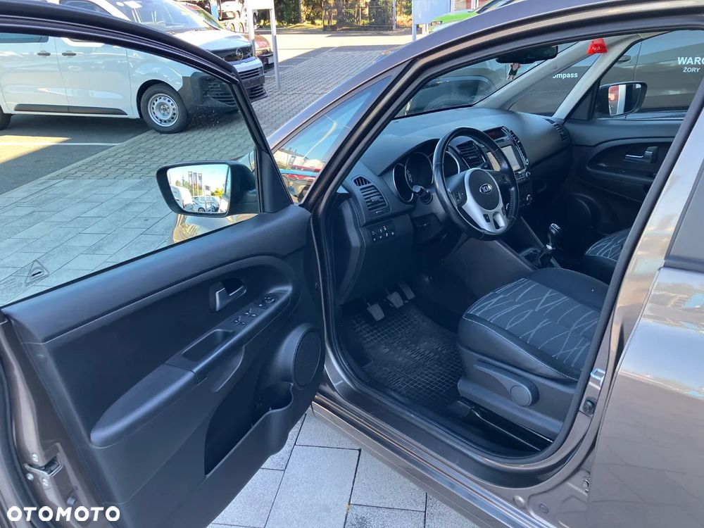 Kia Venga 1.4 L - 25