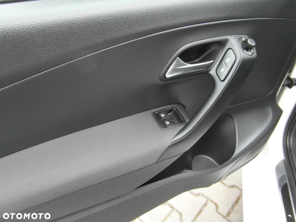 Volkswagen Polo 1.2 Team - 17