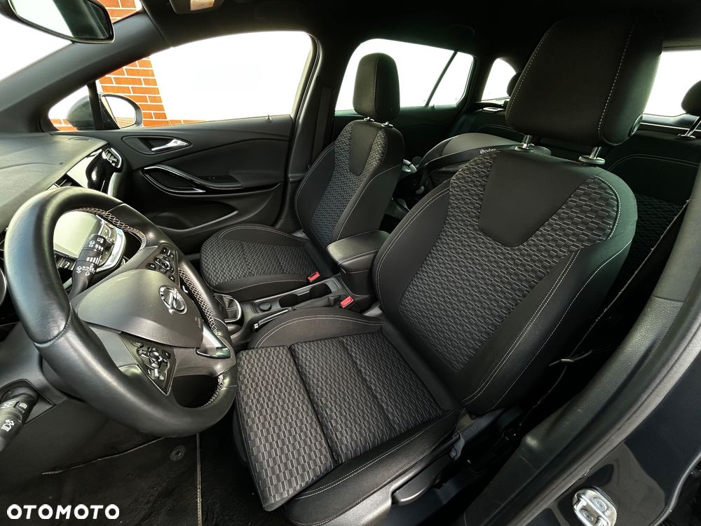 Opel Astra 1.4 T Dynamic S&S - 12