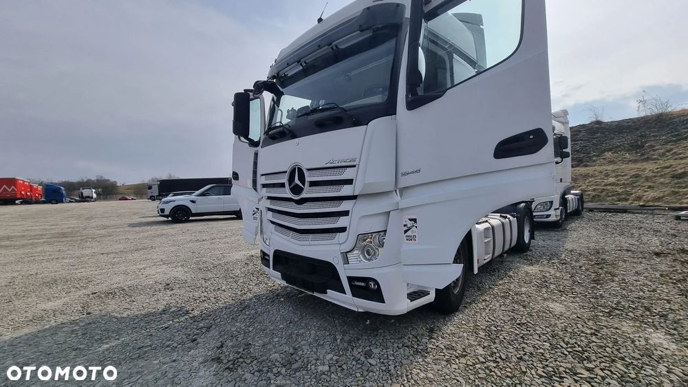 Mercedes-Benz 1845 - 1