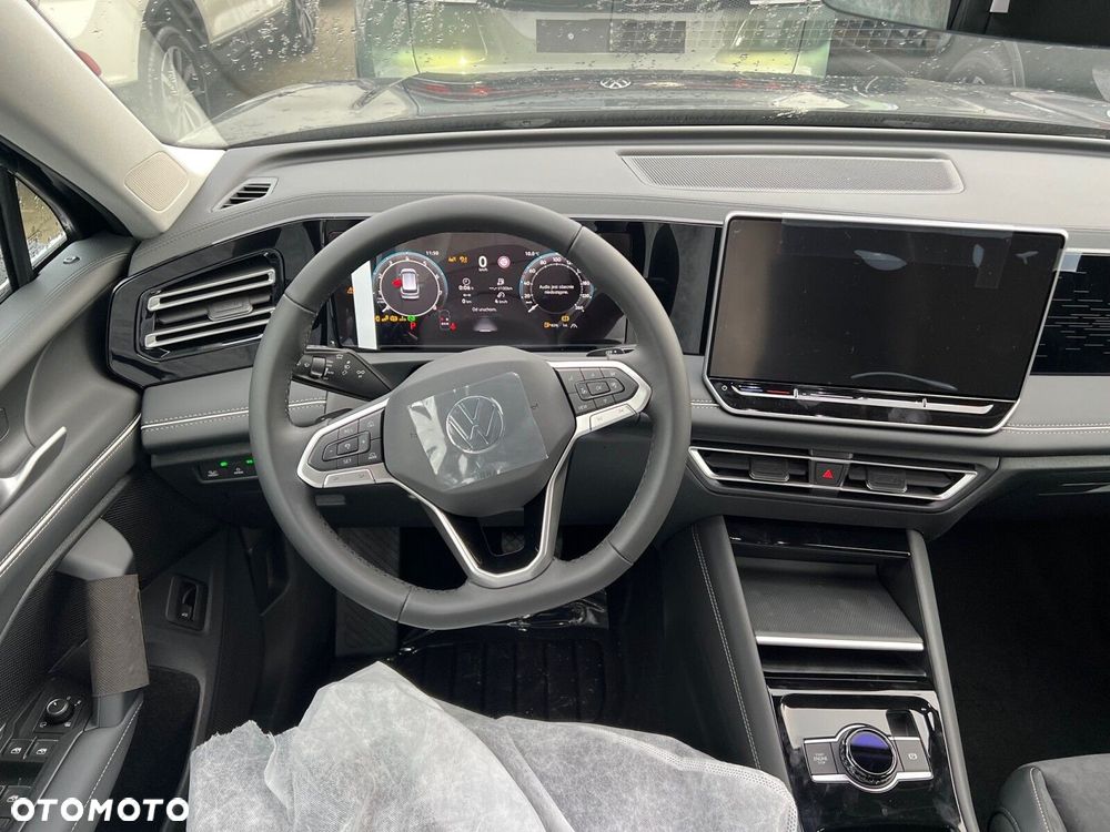 Volkswagen Tiguan - 8