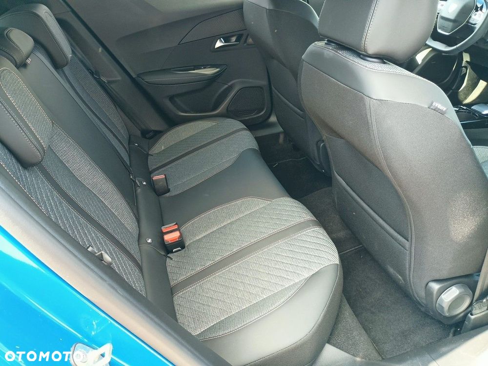 Peugeot 2008 1.2 PureTech Allure S&S EAT8 - 12