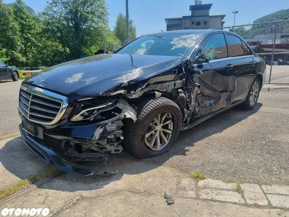 Mercedes-Benz Klasa E 220 d 9G-TRONIC Avantgarde - 4