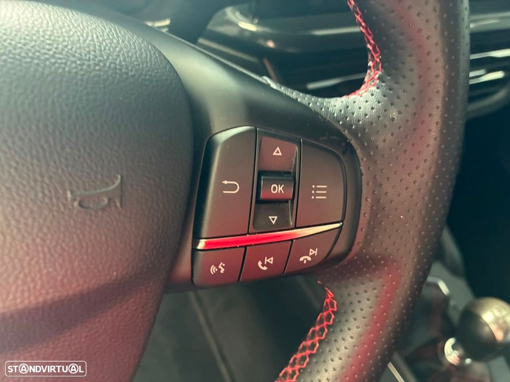 Ford Focus 1.0 EcoBoost ST-Line - 23
