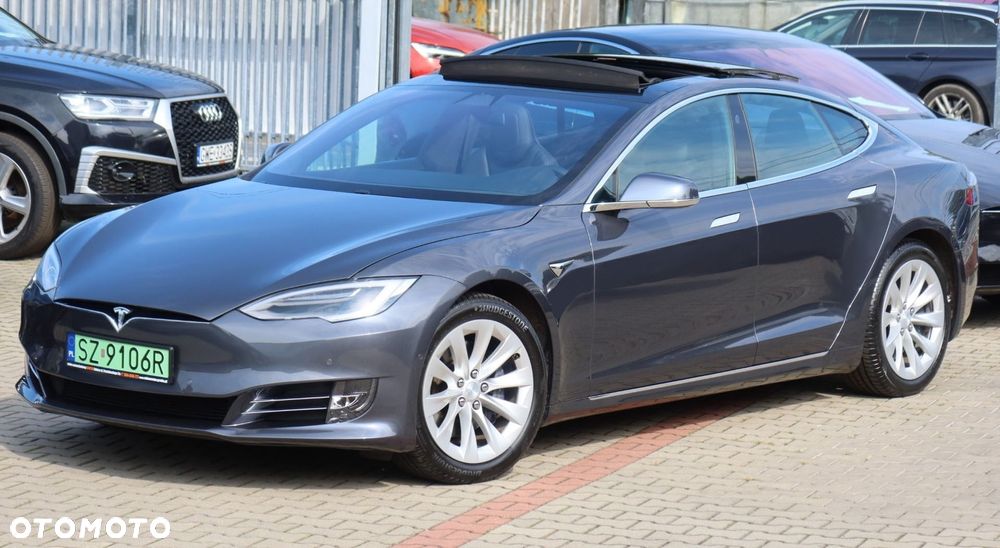 Tesla Model S - 28