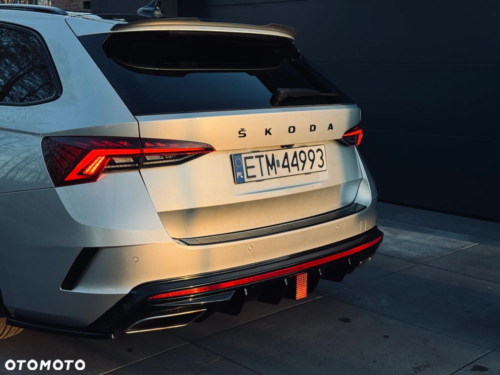 Skoda Octavia 2.0 TDI RS DSG - 11
